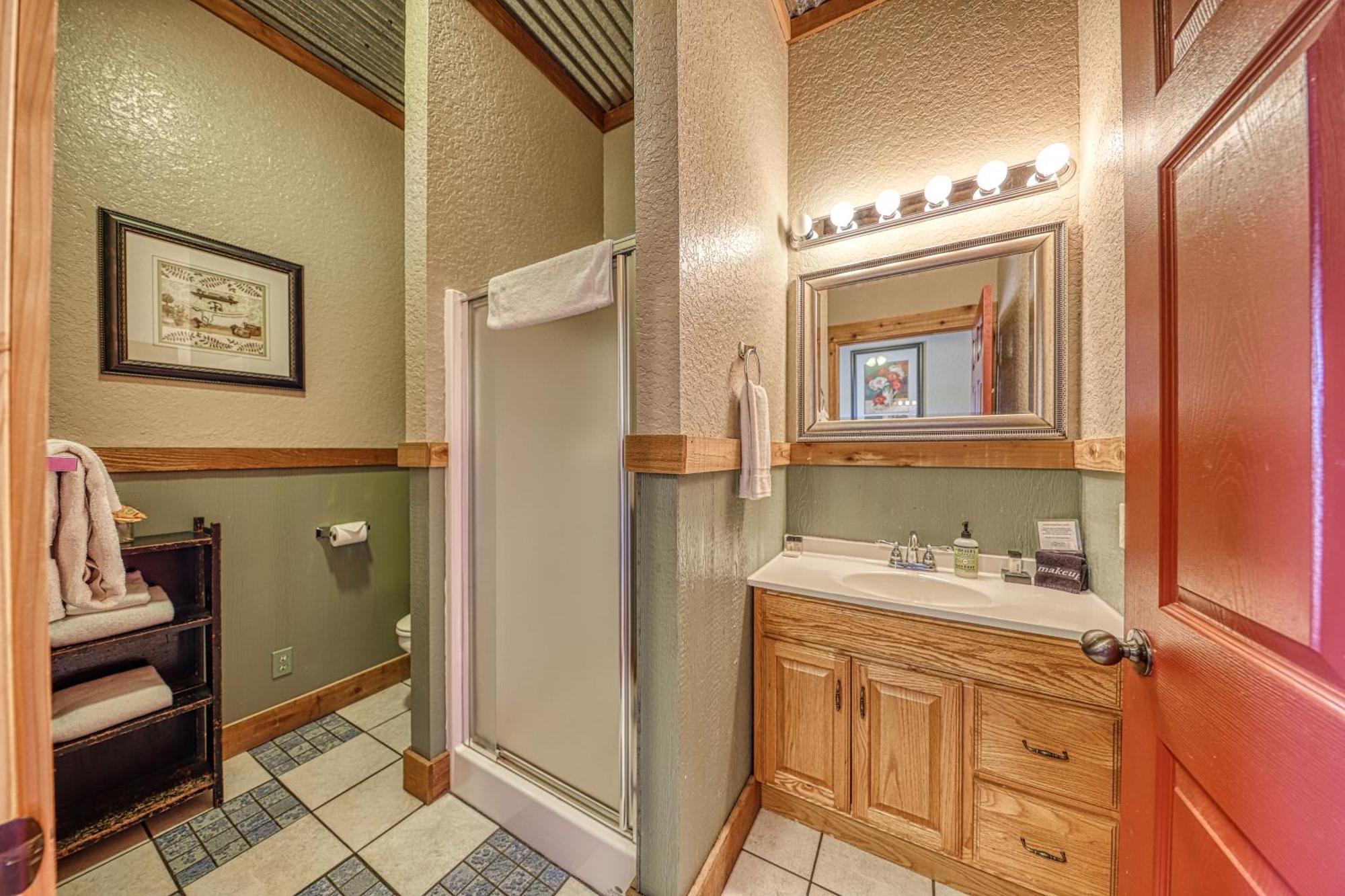 Historic Rocky Hill Apartment Fredericksburg Room photo