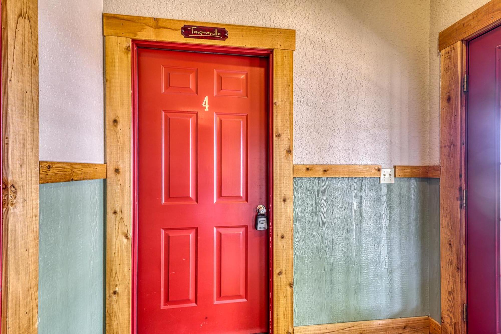 Historic Rocky Hill Apartment Fredericksburg Room photo