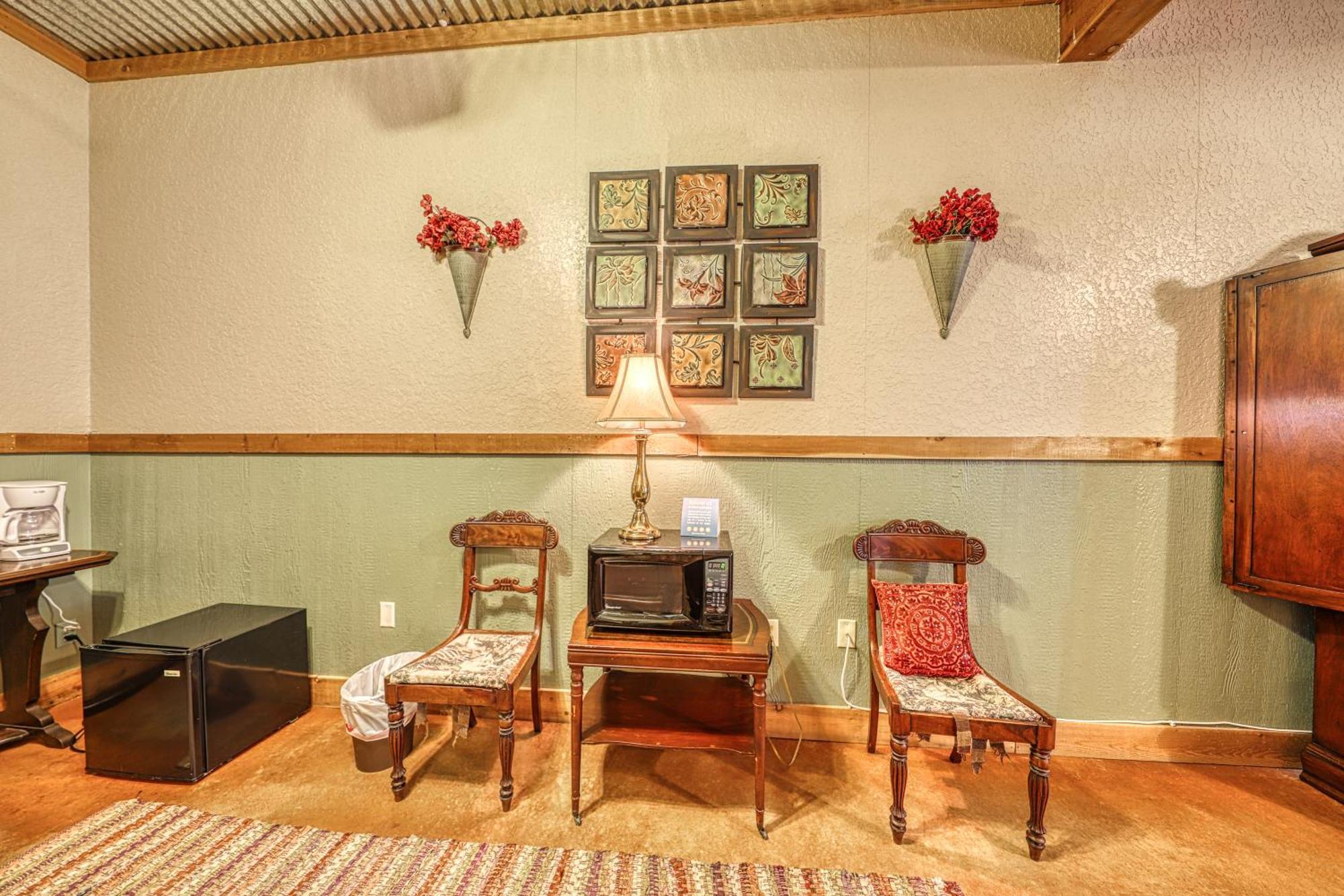 Historic Rocky Hill Apartment Fredericksburg Room photo