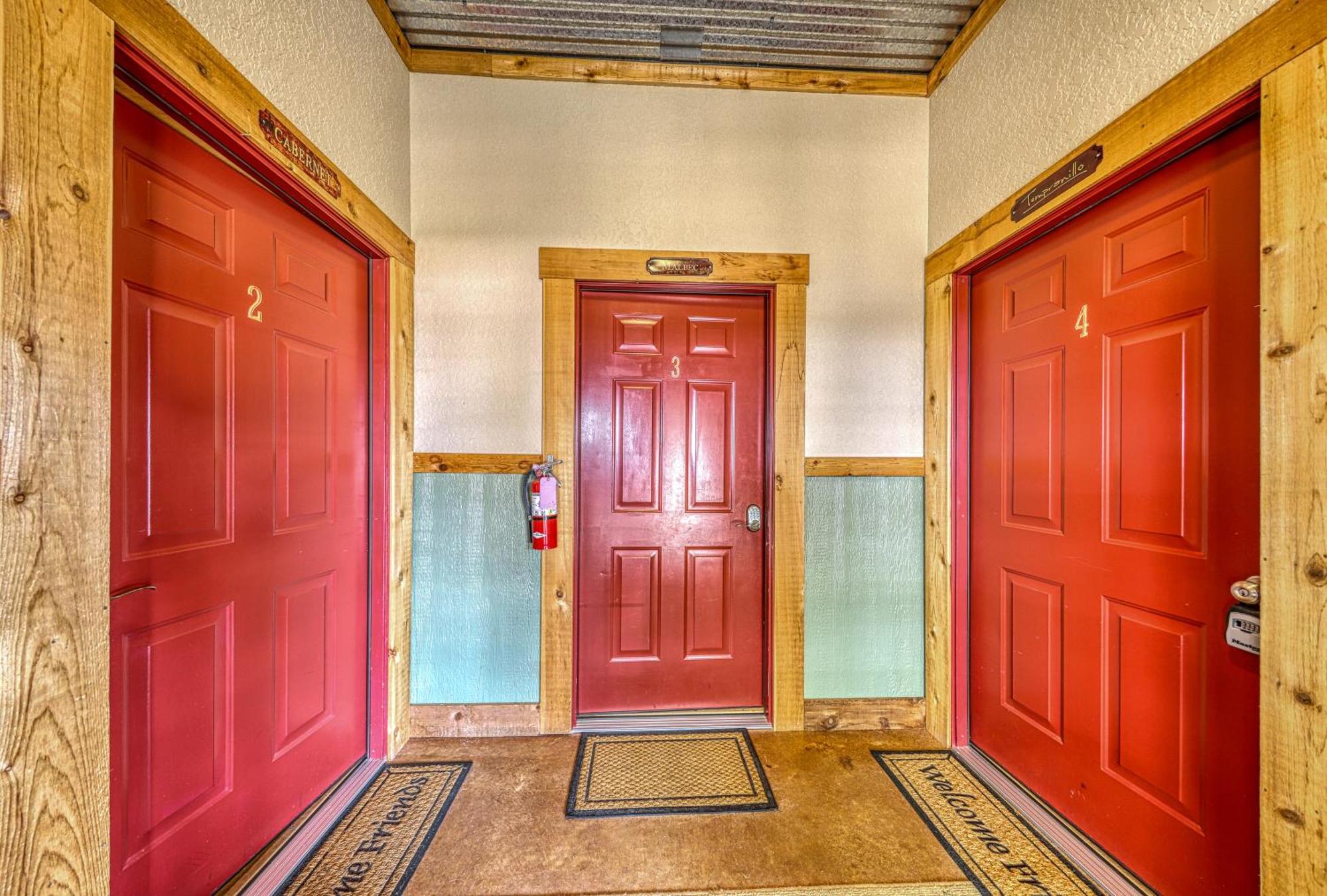 Historic Rocky Hill Apartment Fredericksburg Room photo